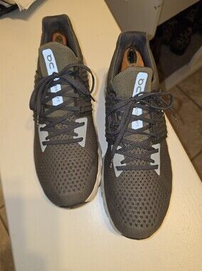 ON CLOUDSWIFT Men's Running Shoes Olive Green Size 13 EXCELLENT PRE-OWNED!